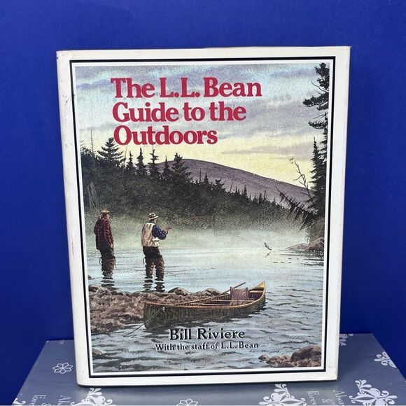 1981 First edition L.L. Bean Outdoor Adventure Guide Book Bill Riviere - Picture 1 of 10